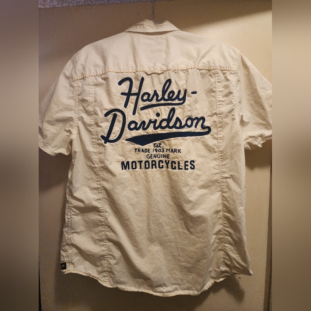 Harley-Davidson Light Tan Short-Sleeve Button Down with Navy Script Logo